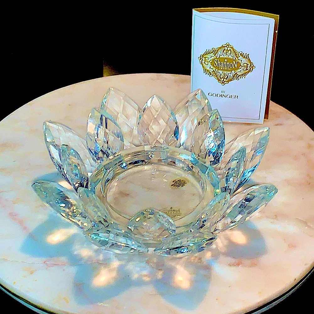 GODINGER CRYSTAL LOTUS PILLAR HOLDER SHANNON CRYSTAL IN BOX